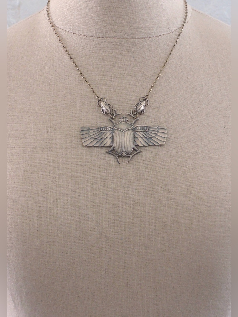 Vintage Art Deco Scarab Necklace Egyptian Revival Statement Jewelry Brass - Picture 4 of 6